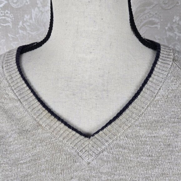 Barneys New York Co-op Size Large Cream Colored Linen/Cotton Blend Sweater Vneck - Picture 2 of 11